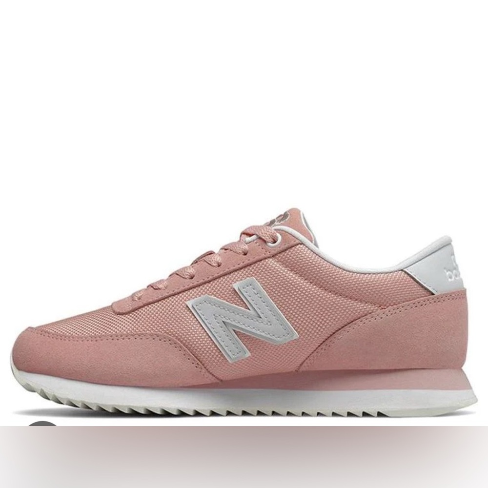 New Balance Women's Pink Sneakers